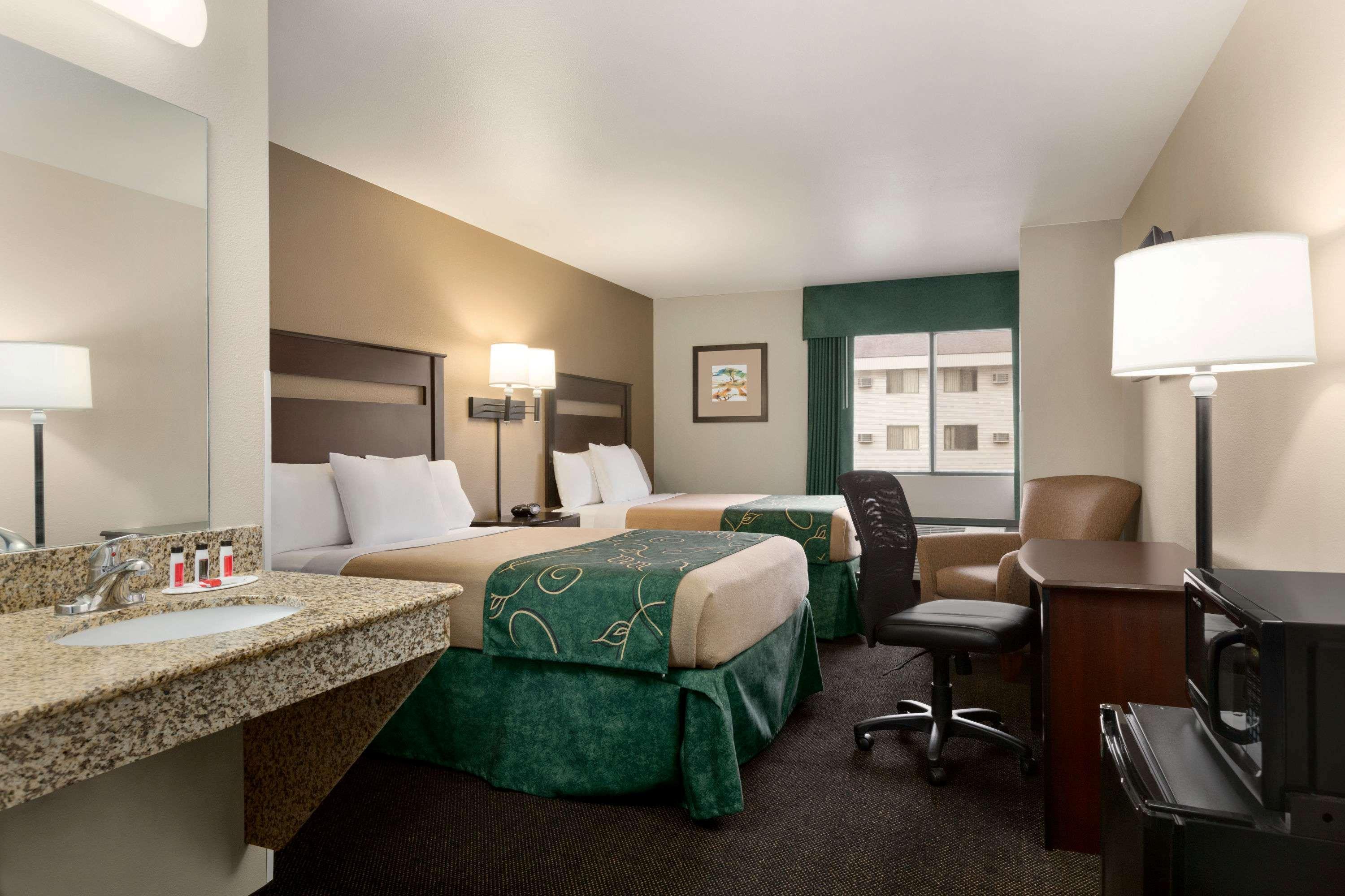 Hotel Baymont By Wyndham Glendive Extérieur photo